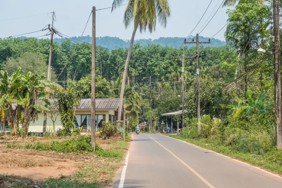 road to salak phet ko chang thailand