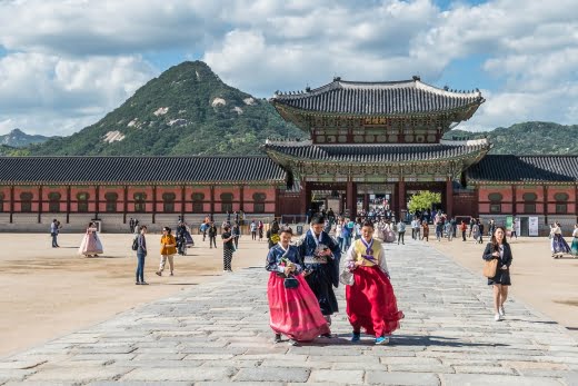 Un guide complet pour visiter le principal palais à voir à Séoul, Gyeongbokgung. Connaître les différents bâtiments composant le complexe, horaires, tarifs