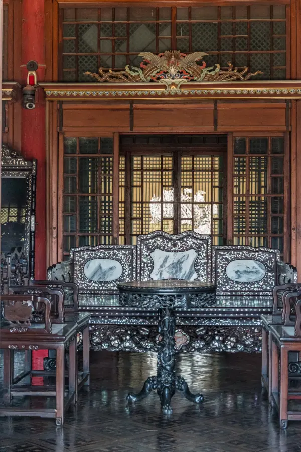 huijeongdang room furniture - changdeokgung palace seoul