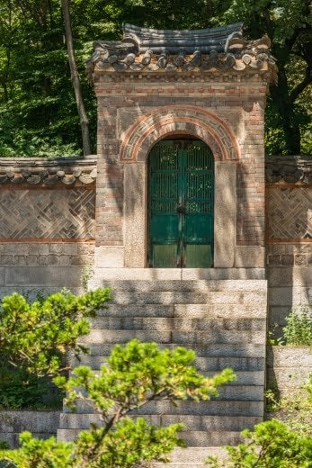 porte arriere salle daejojeon - palais changdeokgung seoul