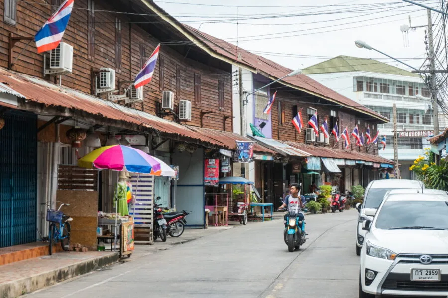 old street rat uthit town uthai thani