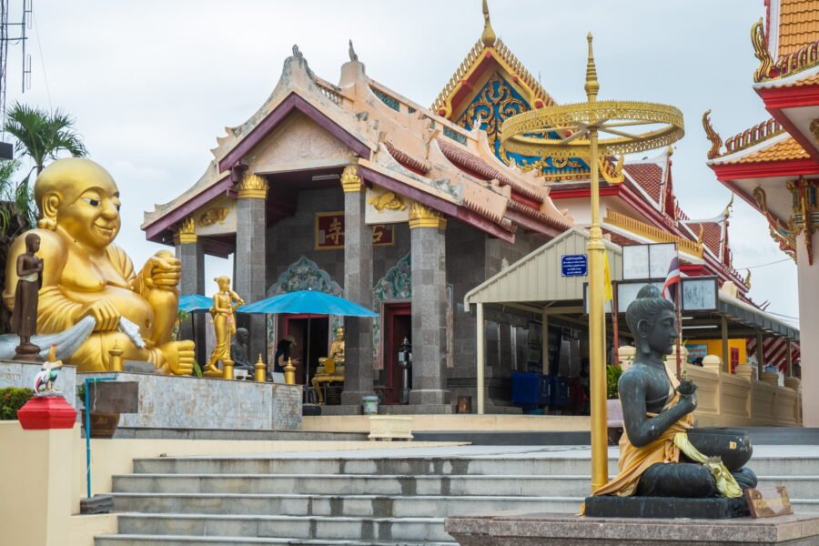 vue ensemble Wat Sangkat Rattana Khiri - Uthai Thani