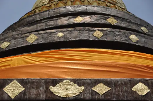 copper plates chedi wat phra that lampang luang