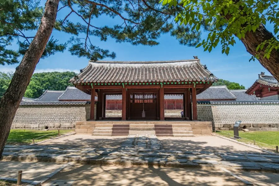 jeongjeon south gate jongmyo shrine seoul