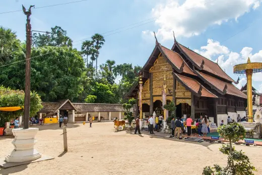 viharn phra put wat phra that lampang luang