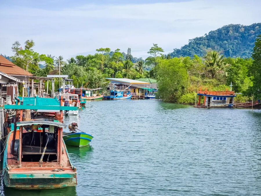 village salak phet ko chang
