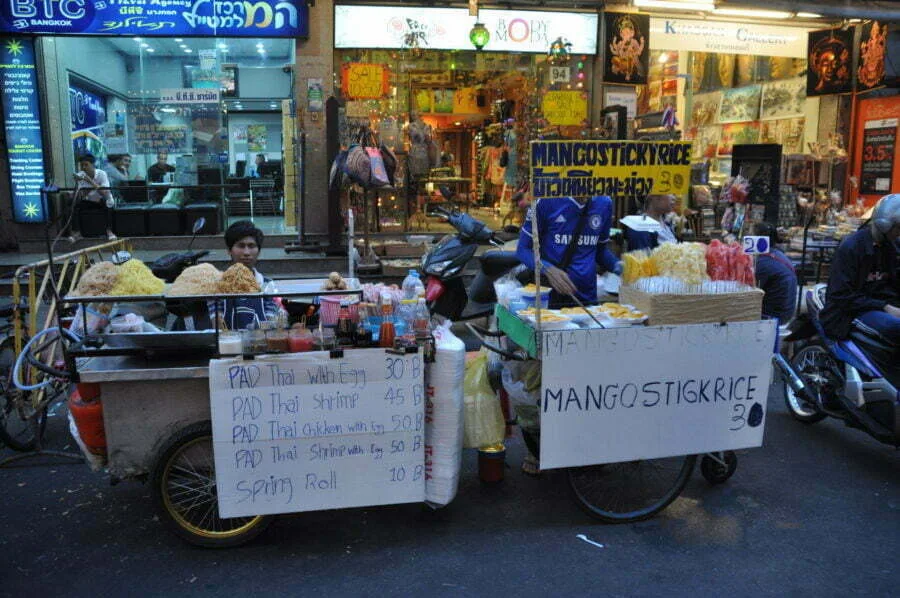 stand pad thai khao san road bangkok