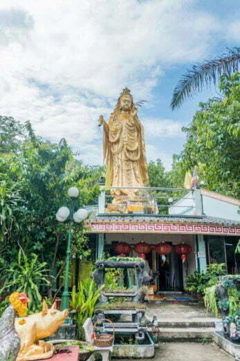 goddess of mercy Wat Samphran - dragon temple - nakhon pathom