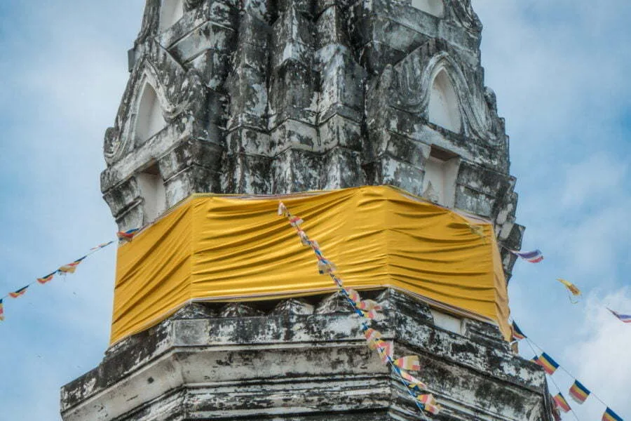 sheet surrounding Wat Phra Prathon Chedi - Nakhon Pathom