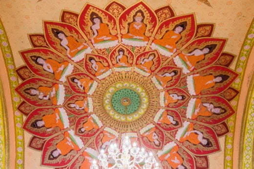 ceiling Wat Sisrathong - nakhon pathom