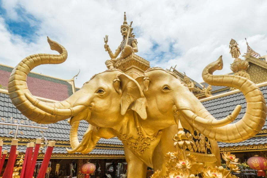 elephant erawan statue - Wat Maisupradittharam