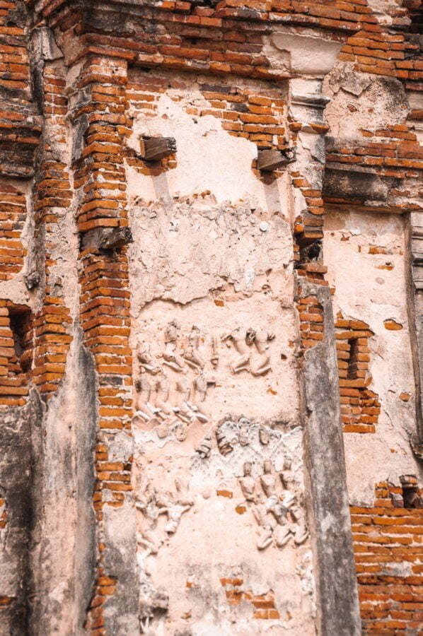 bas-relief wat chai watthanaram - ayutthaya
