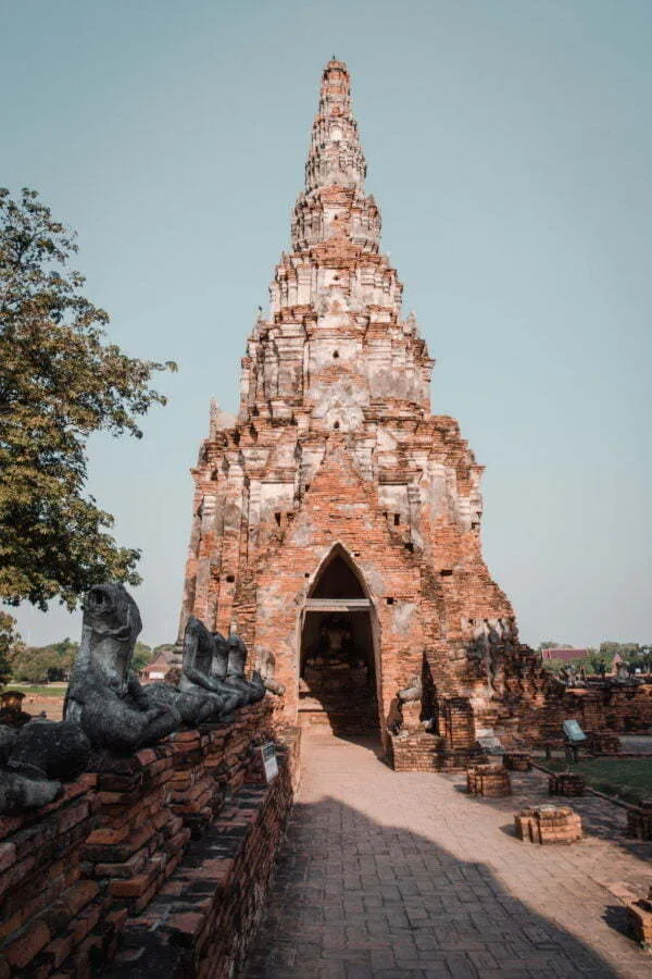 chapel and cloister wat chai watthanaram - ayutthaya