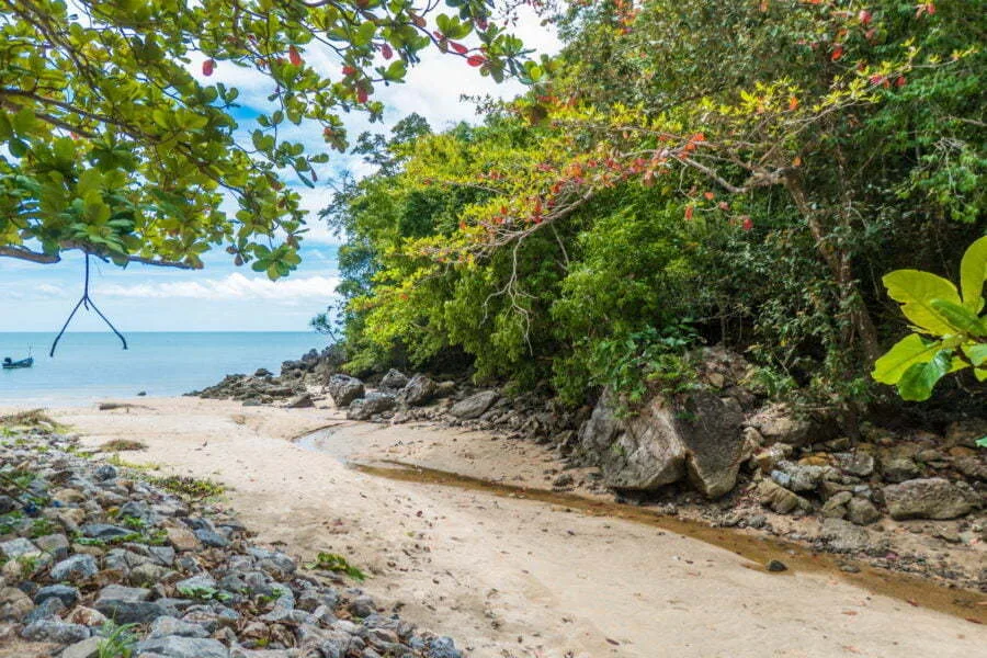 Lok Phae Beach Entrance - Chumphon