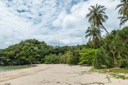 lokkam bay dan sawit - chumphon province