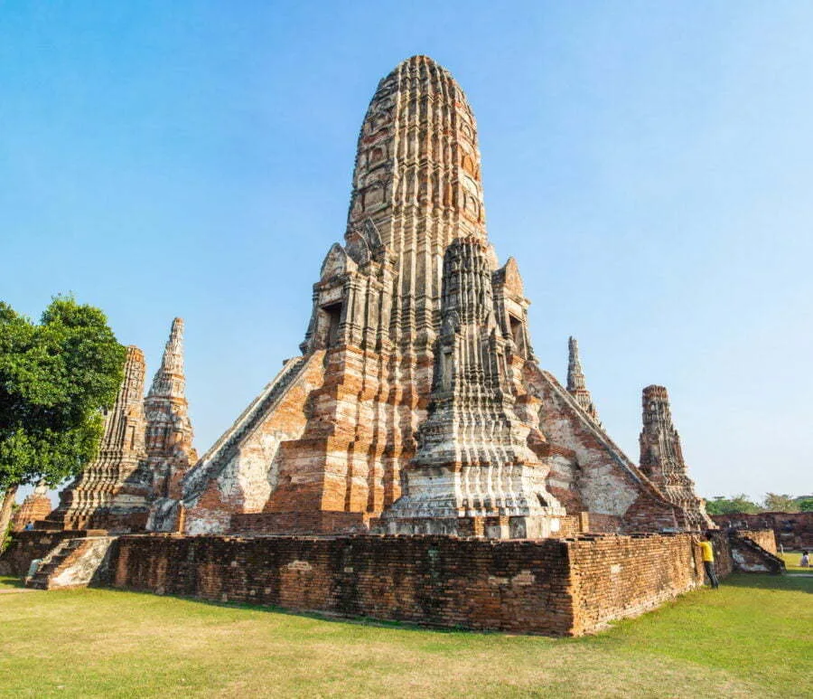 prang khmer style wat chai watthanaram - ayutthaya