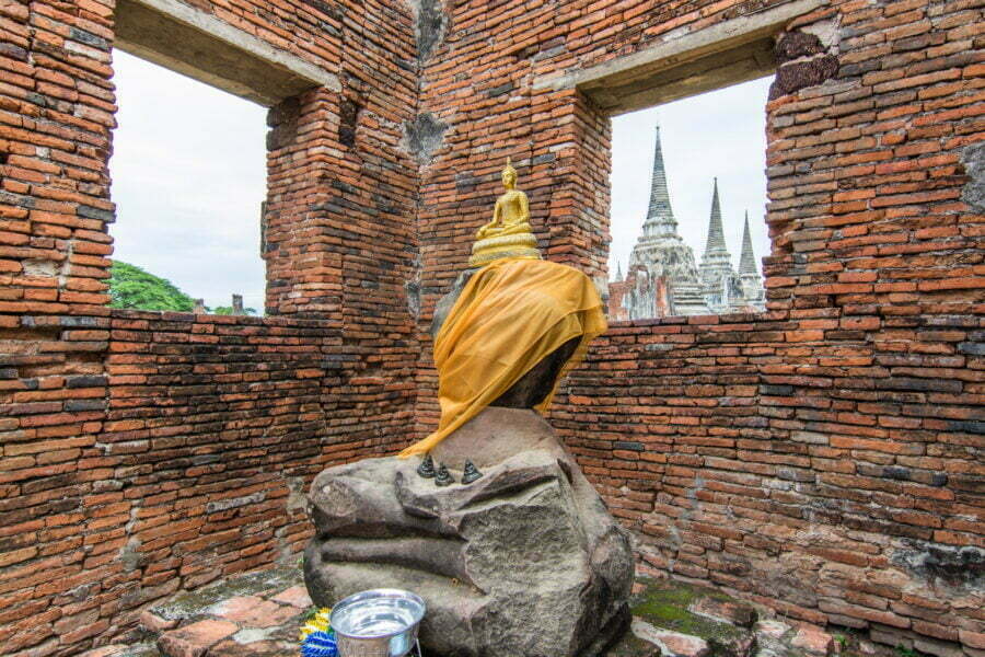 reste statue bouddha wat phra si sanphet ayutthaya