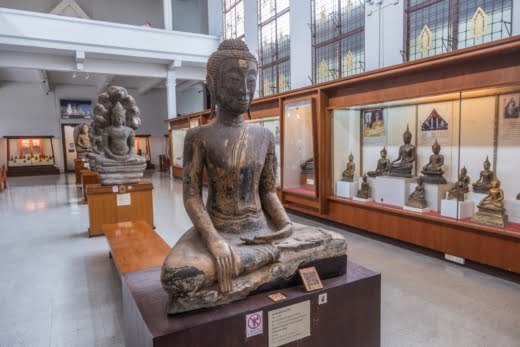 statue bouddha musee national chao sam phraya ayutthaya