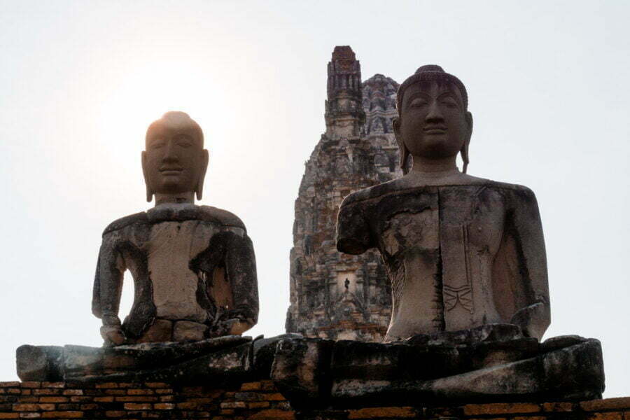statues ubosot wat chai watthanaram - ayutthaya
