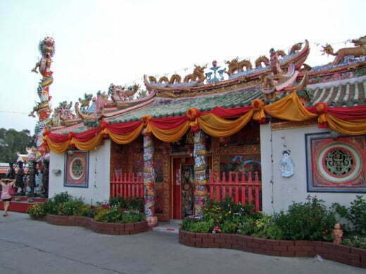 temple chinois adjacent wat phanan choeng ayutthaya