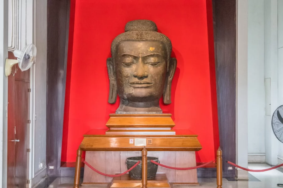 head of buddha national museum chao sam phraya ayutthaya