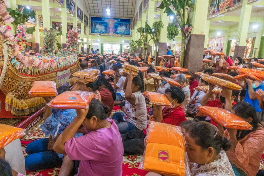 prayers ceremony kathina kanchanaburi