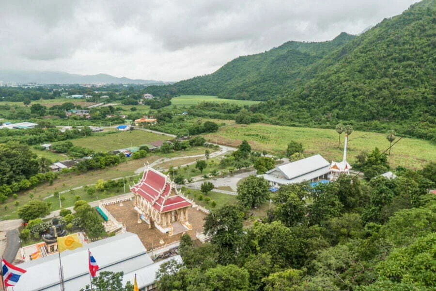 Wat Tham Khao Laem kanchanaburi