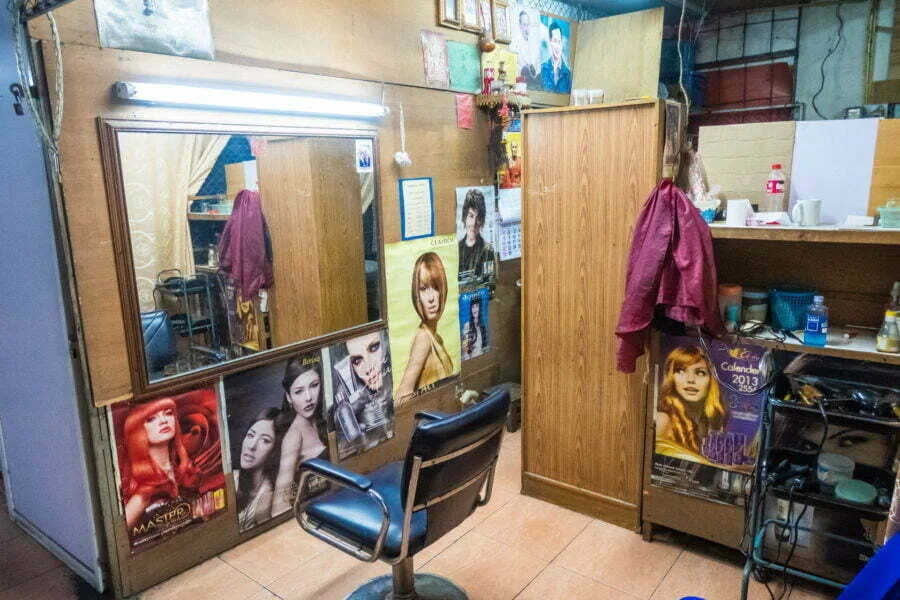hairdresser market ton lam yai chiang mai