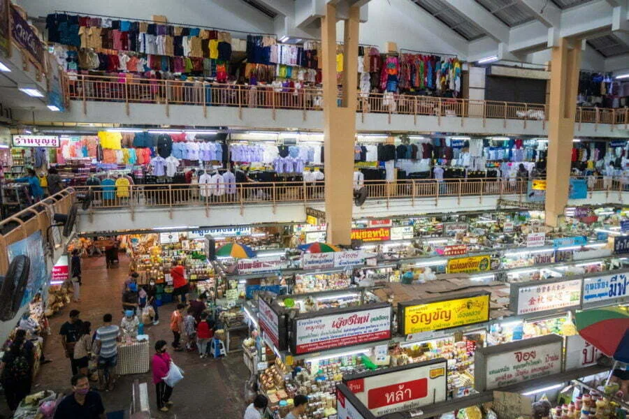 warorot chiang mai market overview