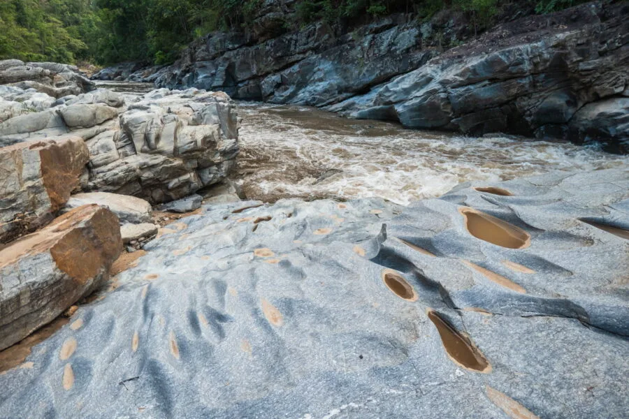 rock edge river national park ob khan