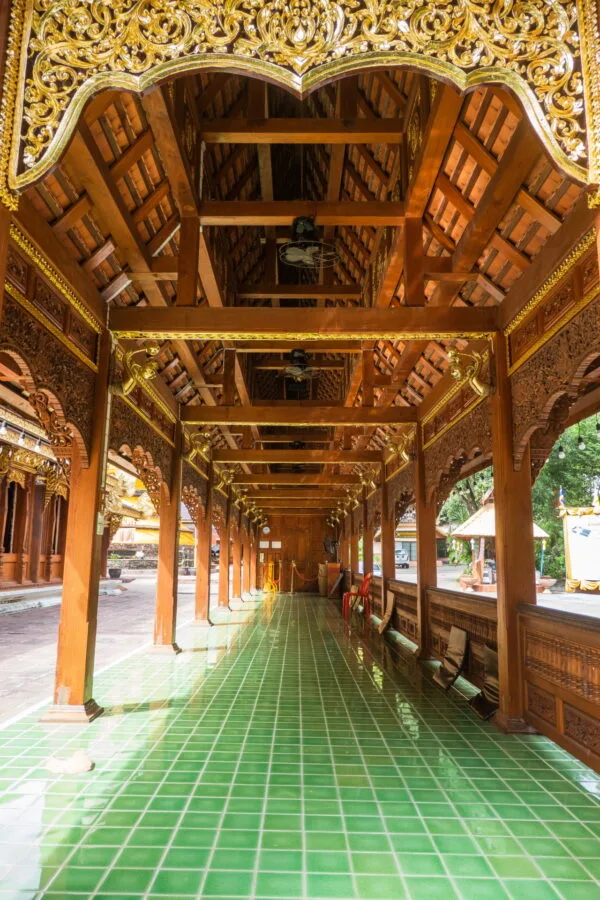 wat ram poeng corridor - chiang mai