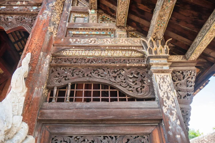 detail of sculptures - wat intharawat - chiang mai