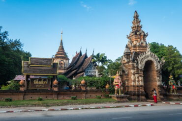 entree principale wat lok mali - chiang mai
