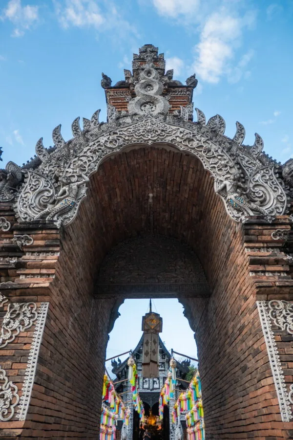 under porch wat lok mali - chiang mai