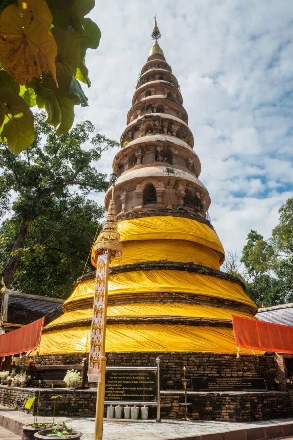 old chedi wat ram poeng - chiang mai
