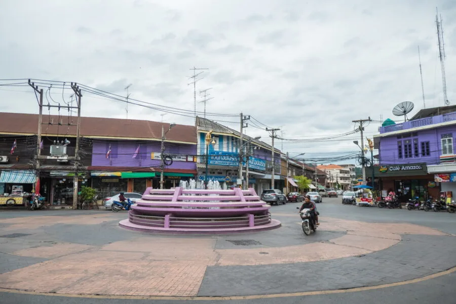 purple roundabout city uthai thani