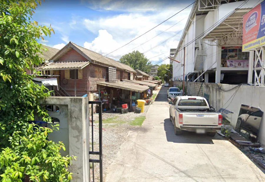 small street near phitsanulok station