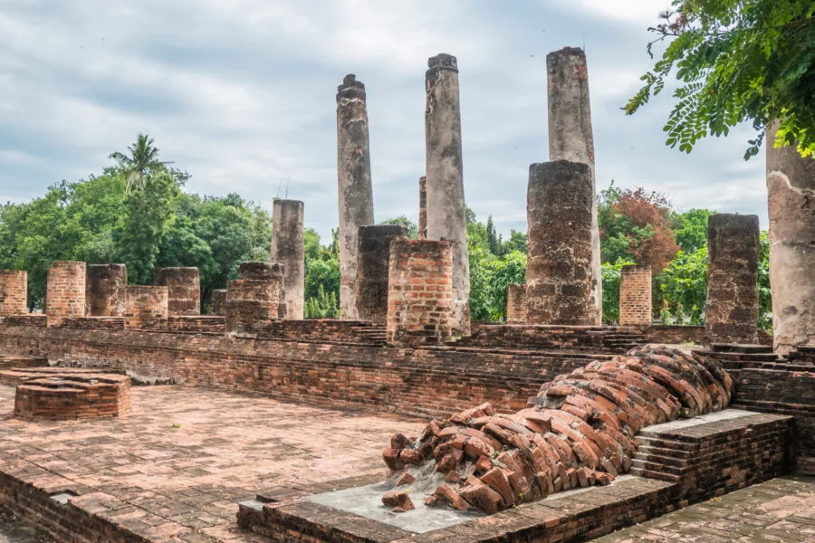 ancient vihan wat wihan thong phitsanulok