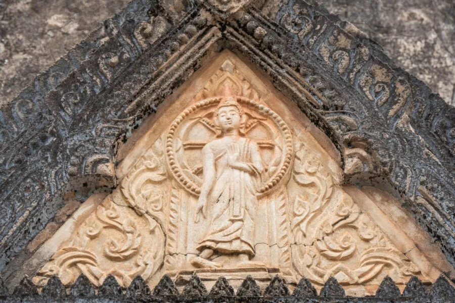 bas relief buddha temple ruin wat chula manee phitsanulok