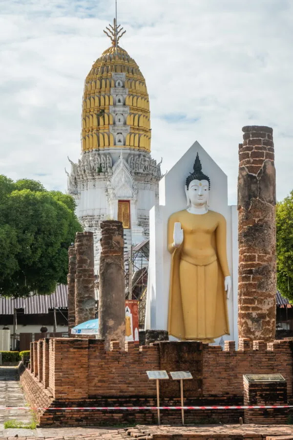 outdoor standing buddha wat phra sri rattana mahathat - phitsanulok