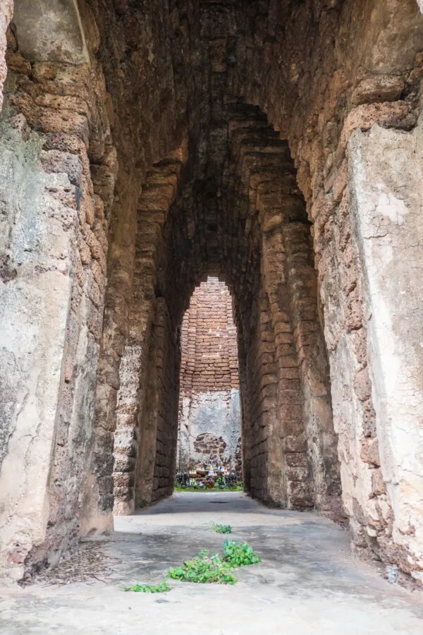 interior ruin prang wat chula manee phitsanulok