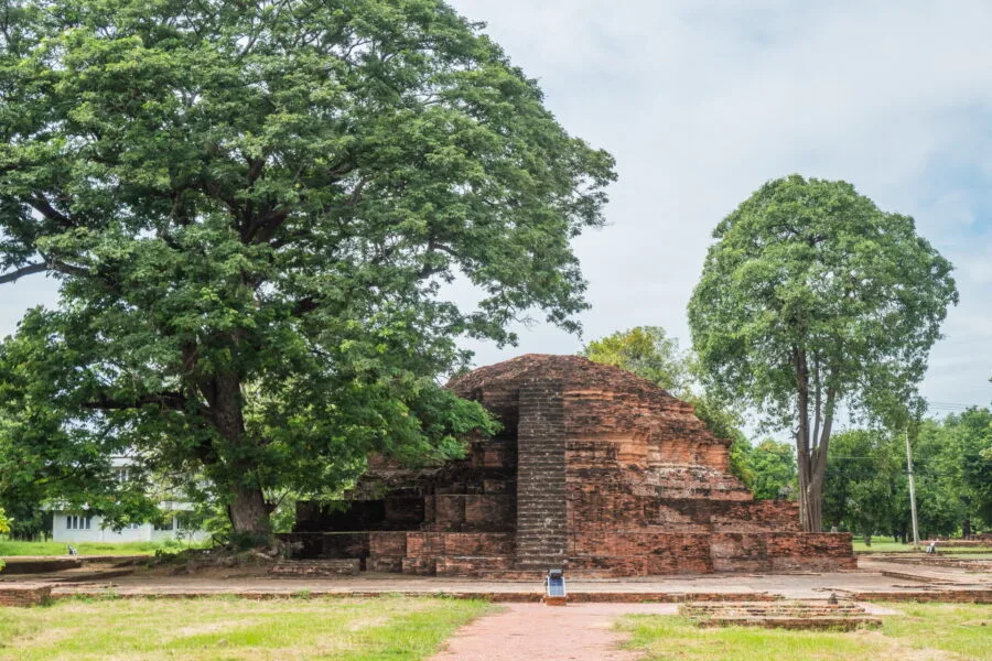 view prang wat wihan thong phitsanulok