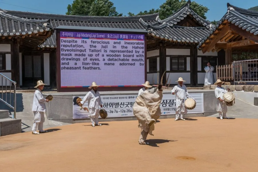 traditional dance hahoe masks