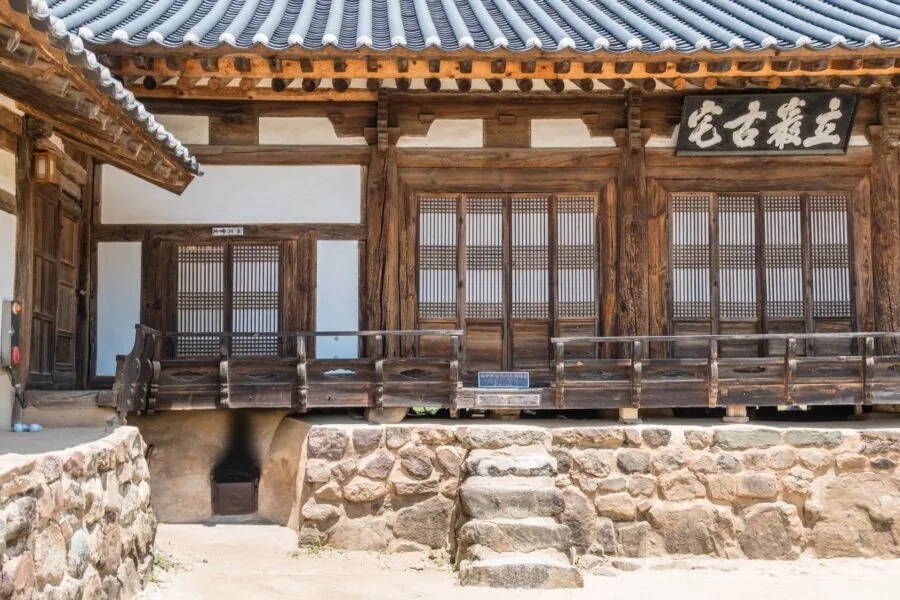 facade house Yangjindang hahoe south korea