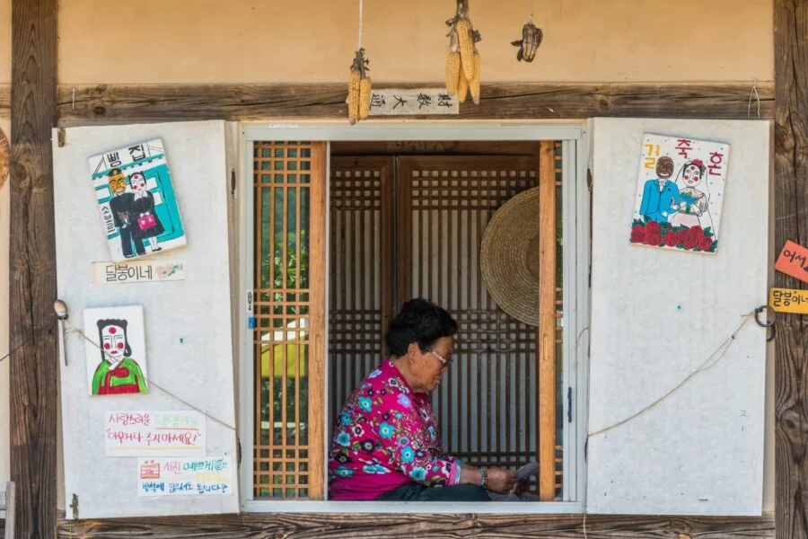 inhabitant house cafe village hahoe