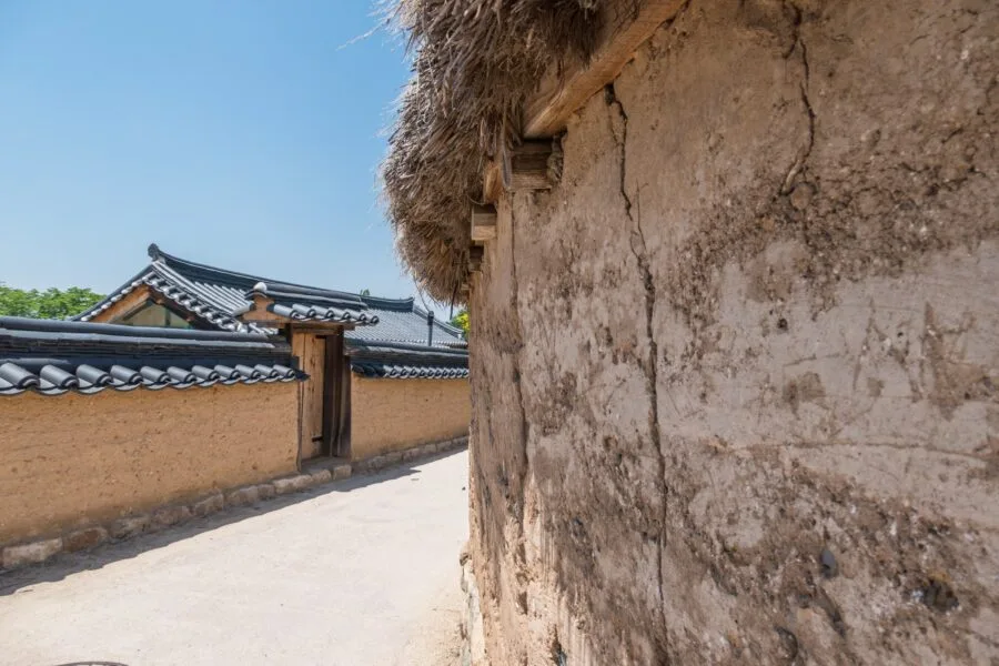 earth wall house hahoe