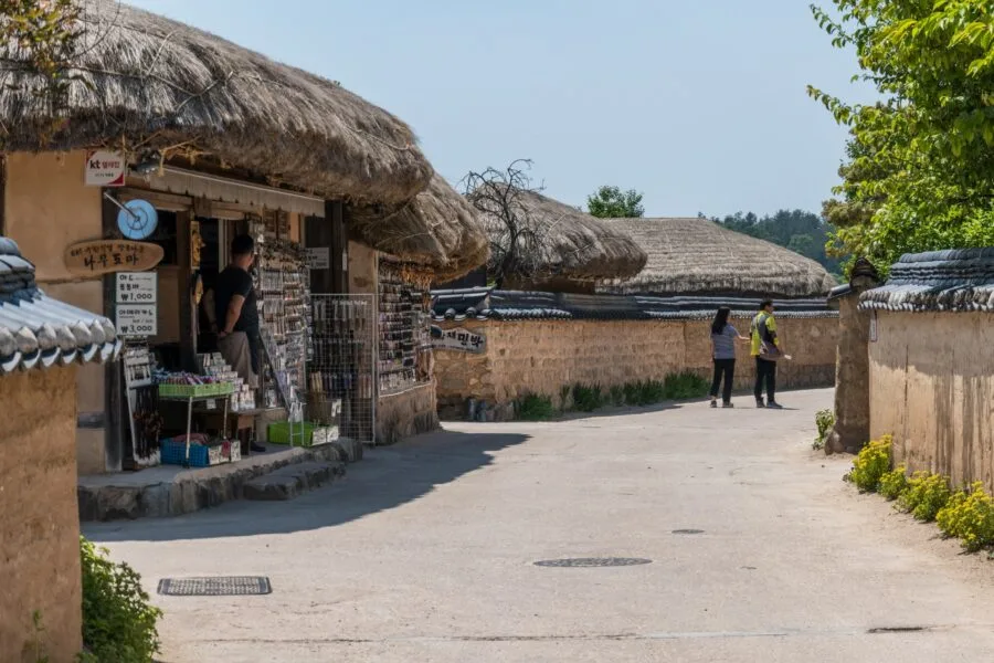 deserted street hahoe village