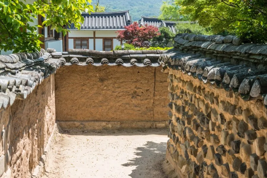 narrow street hahoe village