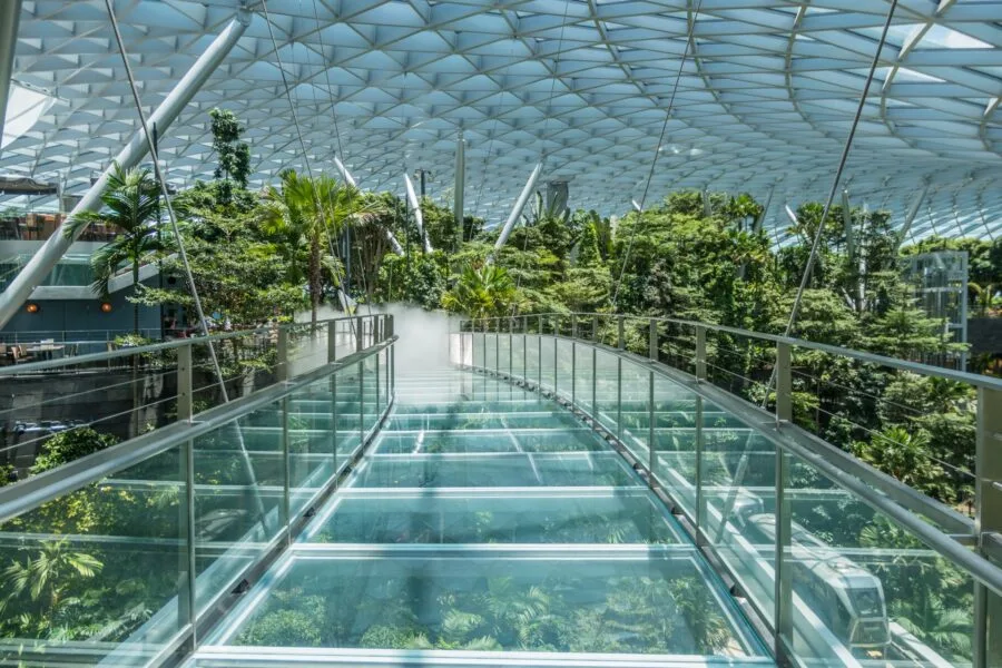 canopy bridge glass jewel bridge changi airport singapore