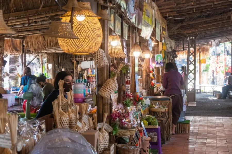 etal - ban rachan old market - singburi